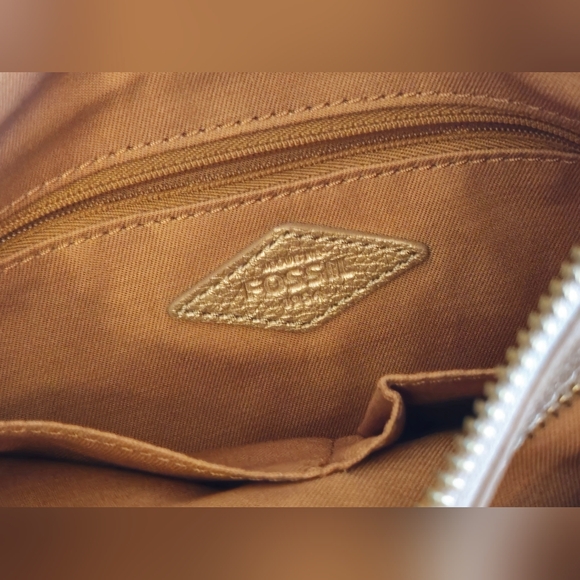 Fossil Women's Gold Pebbled Leather Crossbody Purse Bag - Picture 14 of 16